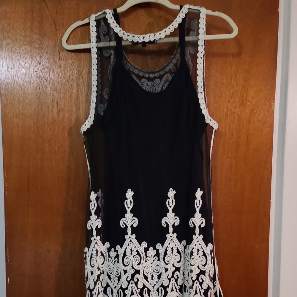 Pretty Angel Black With Beige Embroidery Dress Size Large - Picture 3 of 3